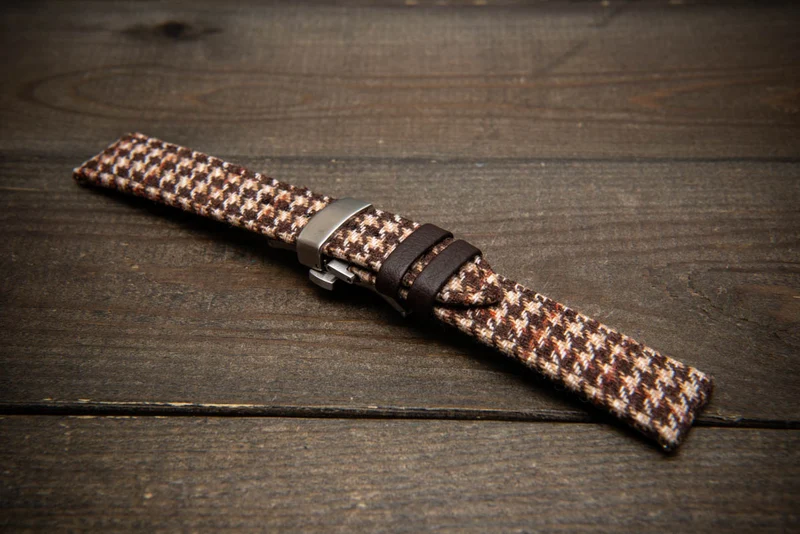 Highland Brown Tweed – HARRIS TWEED® Watch Strap. With a deployment clasp.
