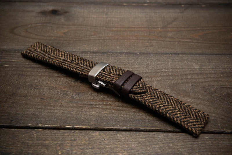 Hebridean Oak – HARRIS TWEED® Watch Strap. With a deployment clasp.