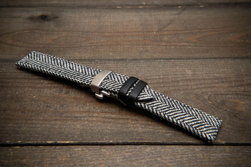 Atlantic Grey Herringbone – HARRIS TWEED® Watch Strap. With a deployment clasp
