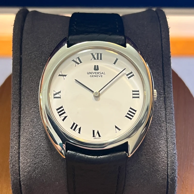 Universal Genève Ombre blanche vintage