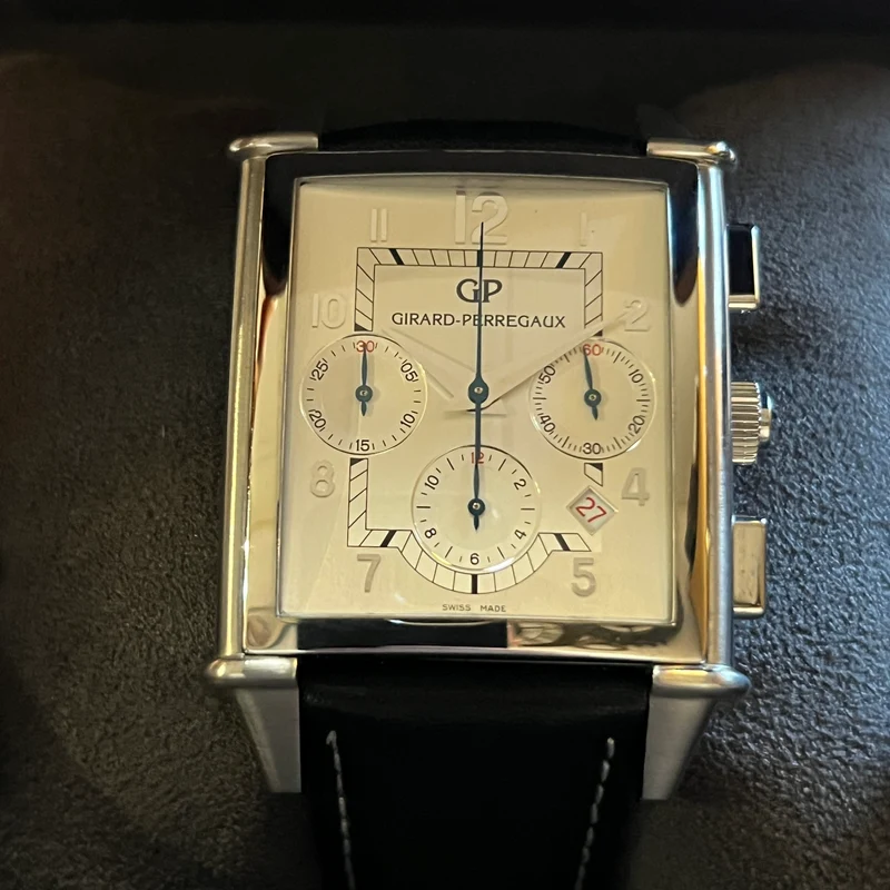 Girard-Perregaux Chronographe vintage 1945, ensemble complet 25840-11-111ABA6A