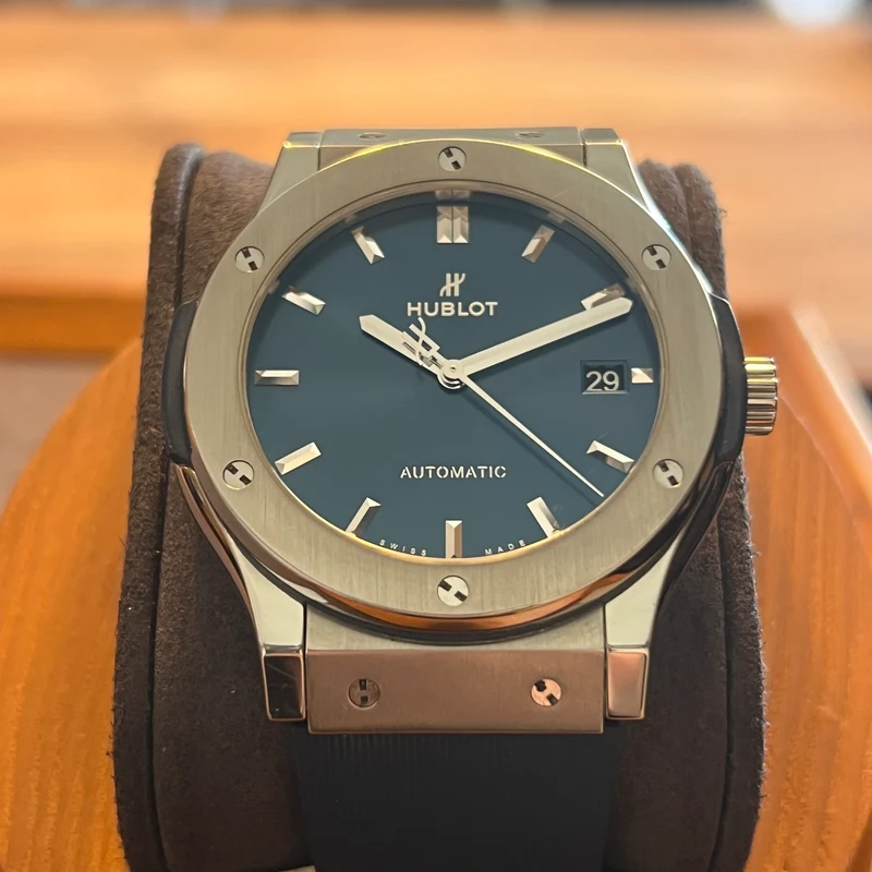 Hublot Classic Fusion Titanium Cadran Bleu 511.NX.7170.LR
