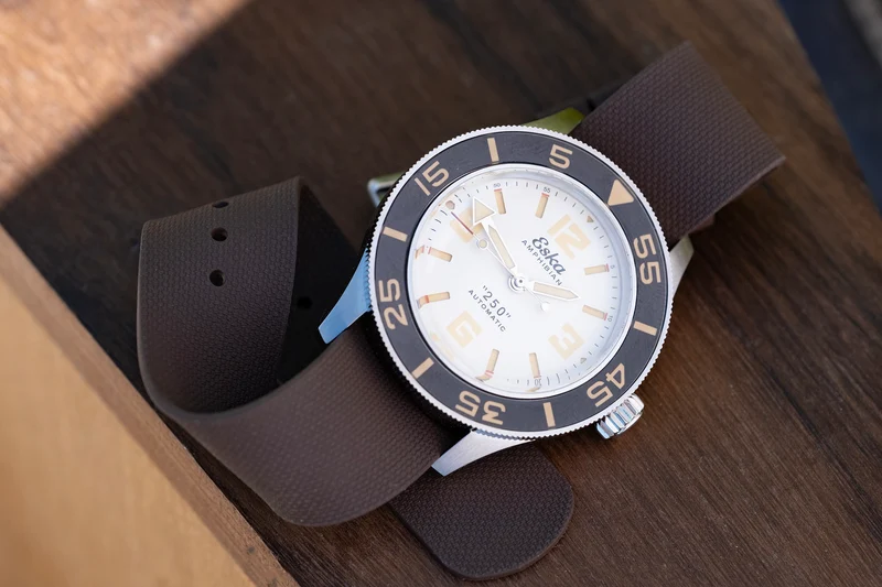Bracelet une pièce fkm rubber Marron