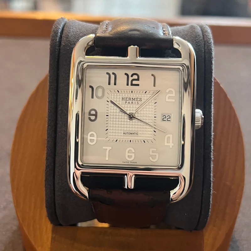 Hermès Montre automatique Cape Cod Date, cadran argenté CD6.710