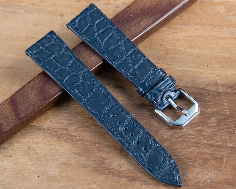 Bracelet alligator bleu marine écailles rondes