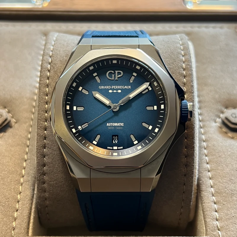 Girard-Perregaux Laureato Ensemble complet absolu 81070-21-002-FB6A