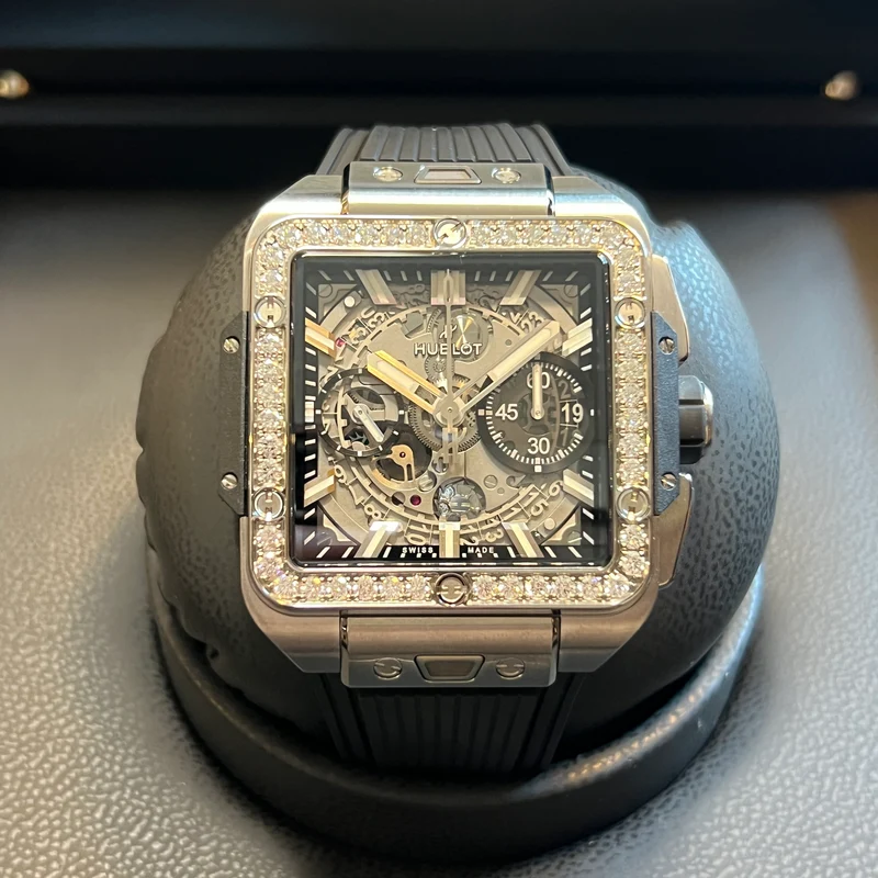 Hublot Square Unico Titanium 821.NX.0170.RX.1204