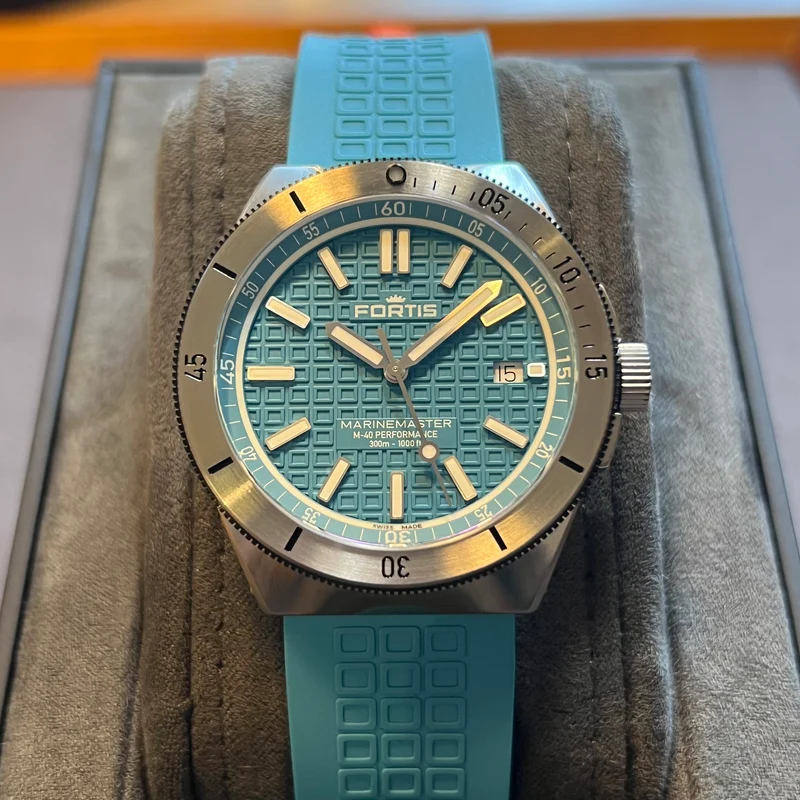 Fortis Marinemaster M-40 Bleu Sérénité F8120003