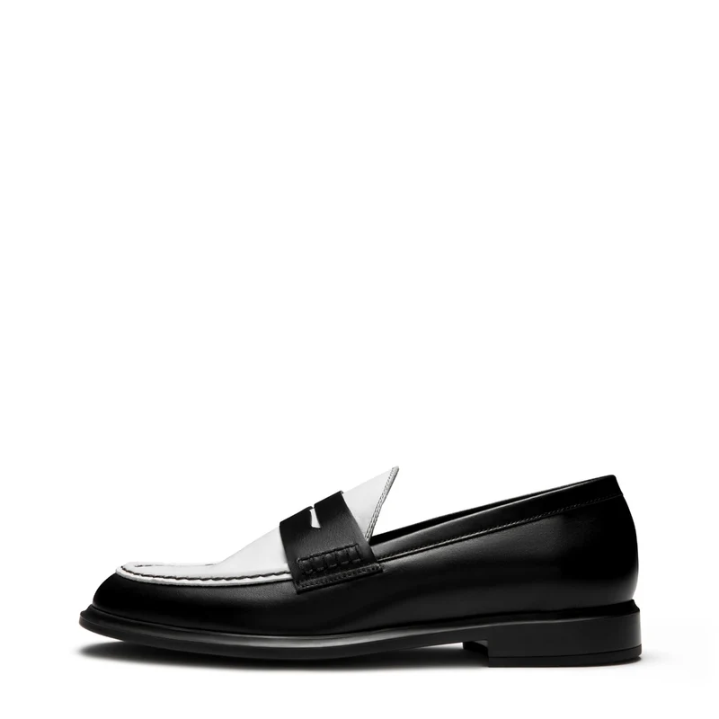 Isabel Bernard Mocassins Vendôme Blandine en cuir de veau noir et blanc IB51015-10176-37
