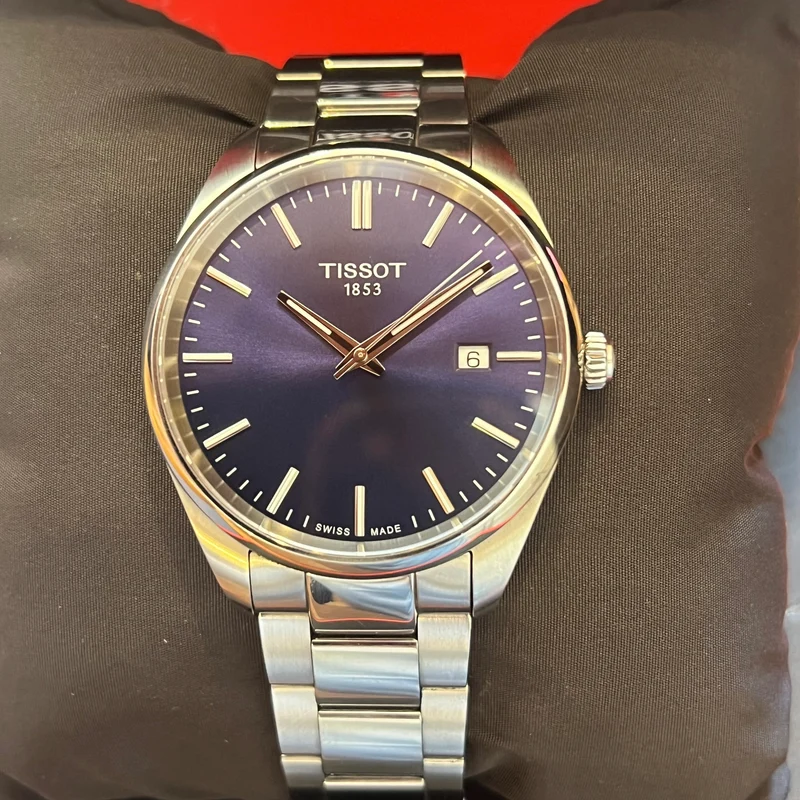 Tissot Quartz Date Cadran Bleu T150410