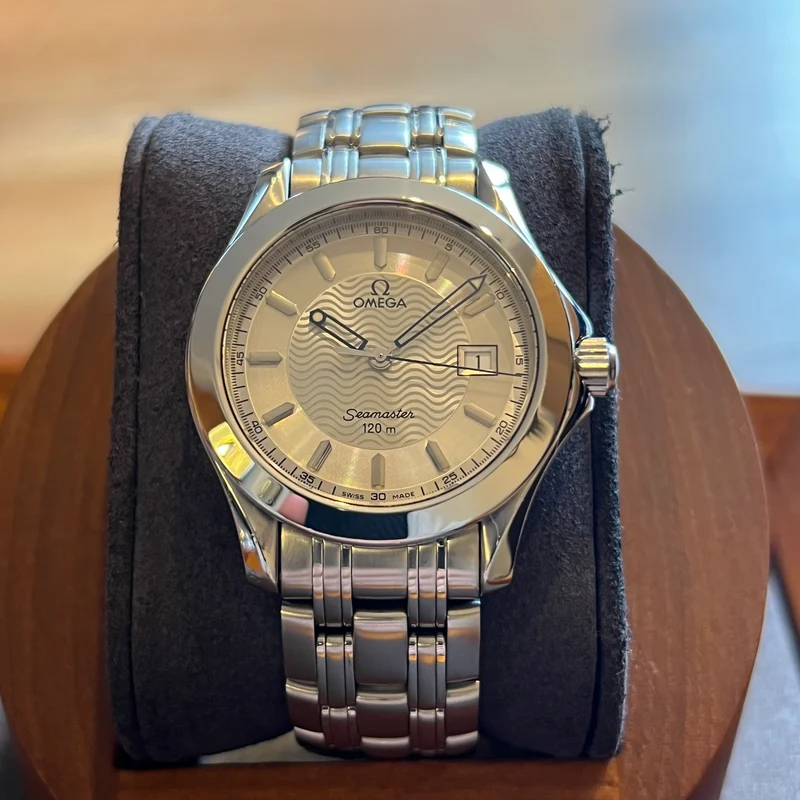 Omega Seamaster Quartz Date 120 m 2511.31