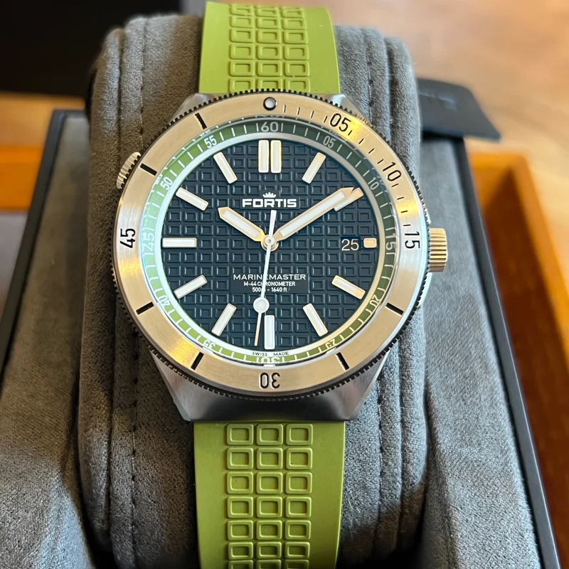 Fortis Chronomètre M-44 Woodpecker, coffret complet F8120019