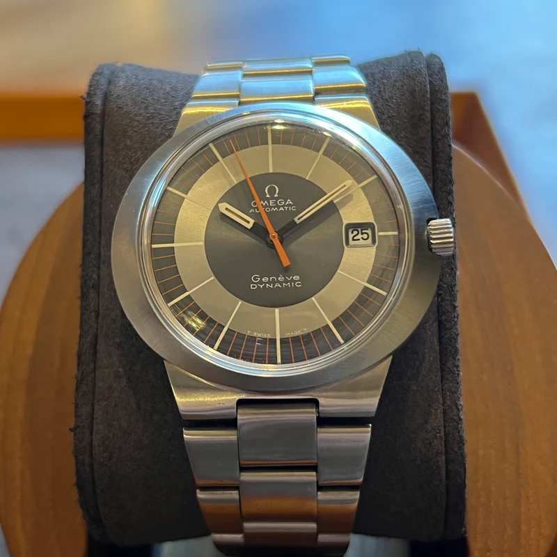 Omega Date automatique dynamique 166.039