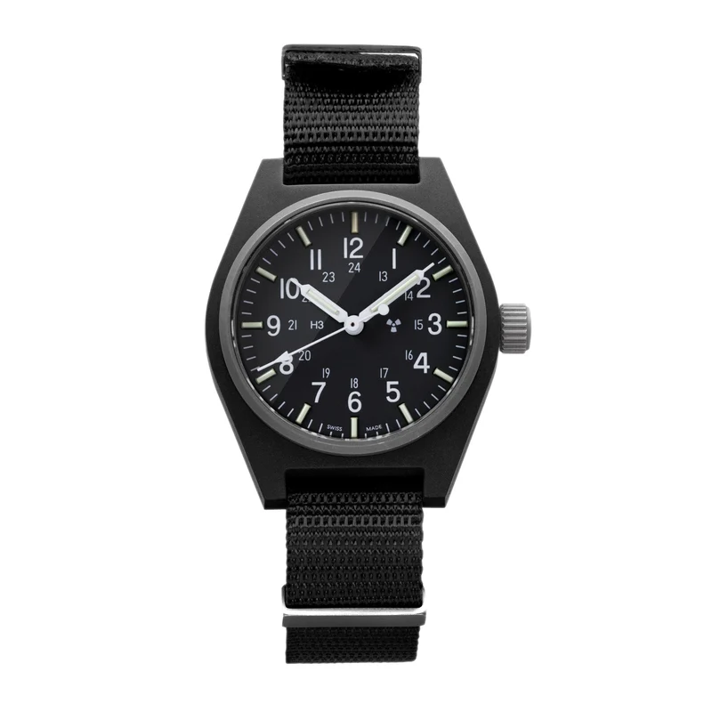 Montre Marathon 34 mm, noire, à quartz, usage général (GPQ)