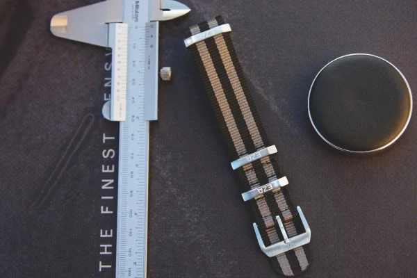 Bracelet NATO Noir-Gris Eza