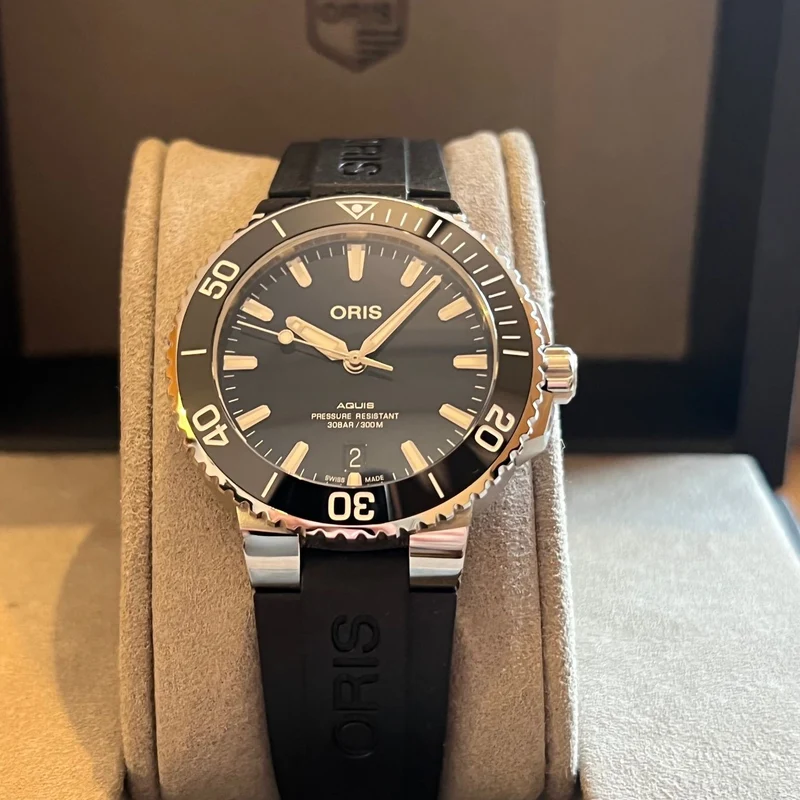 Oris Aquis Date Ensemble Complet 05-2022 01.733.7732.4135
