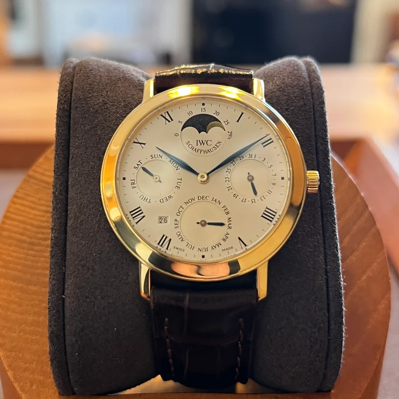 IWC Calendrier perpétuel Romana en or jaune 18 carats IW205003