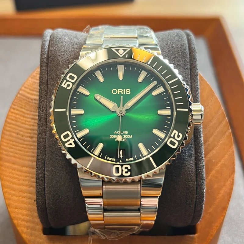 Oris Aquis Cadran Vert Calibre 400 Ensemble Complet 01 400 7769 4157