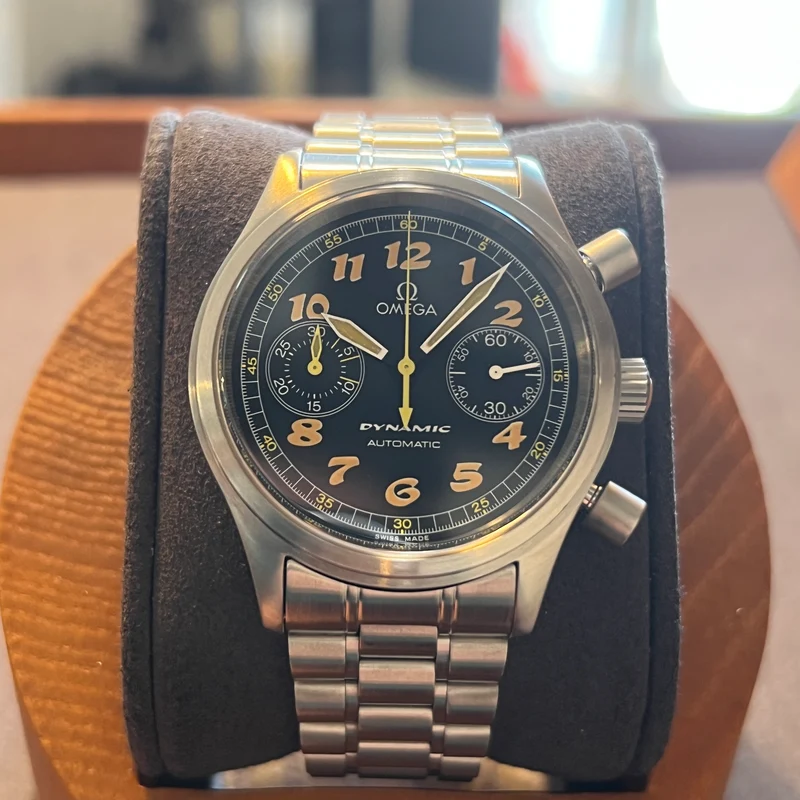Omega Chronographe dynamique automatique Cadran noir 175.0310