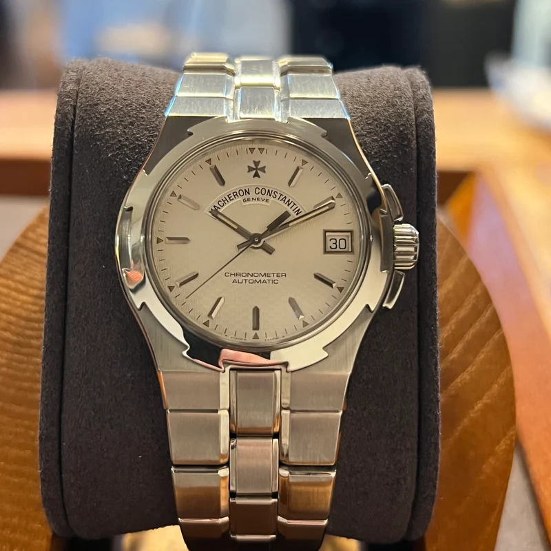 Vacheron Constantin Overseas 1999 Medium 42052/423A-8732