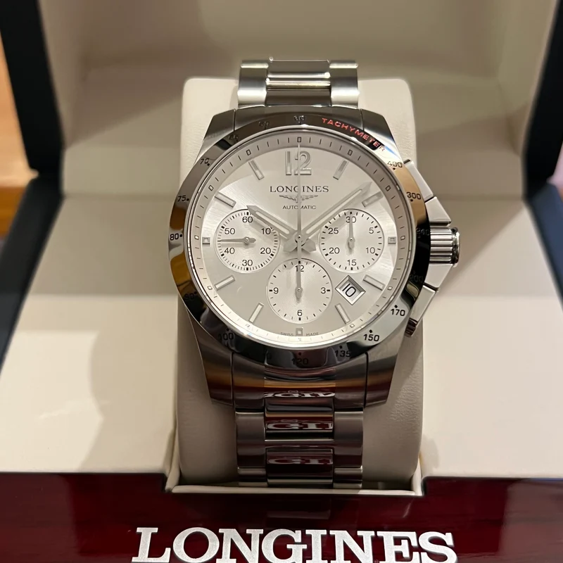Montre chronographe automatique Longines Conquest, coffret complet L2.743.4