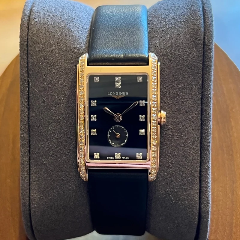 Montre Longines DolceVita en or rose 18 carats avec lunette en diamants L5.255.9