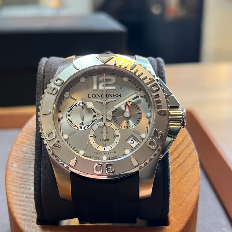 Coffret complet automatique Longines HydroConquest L3.665.4.76.2