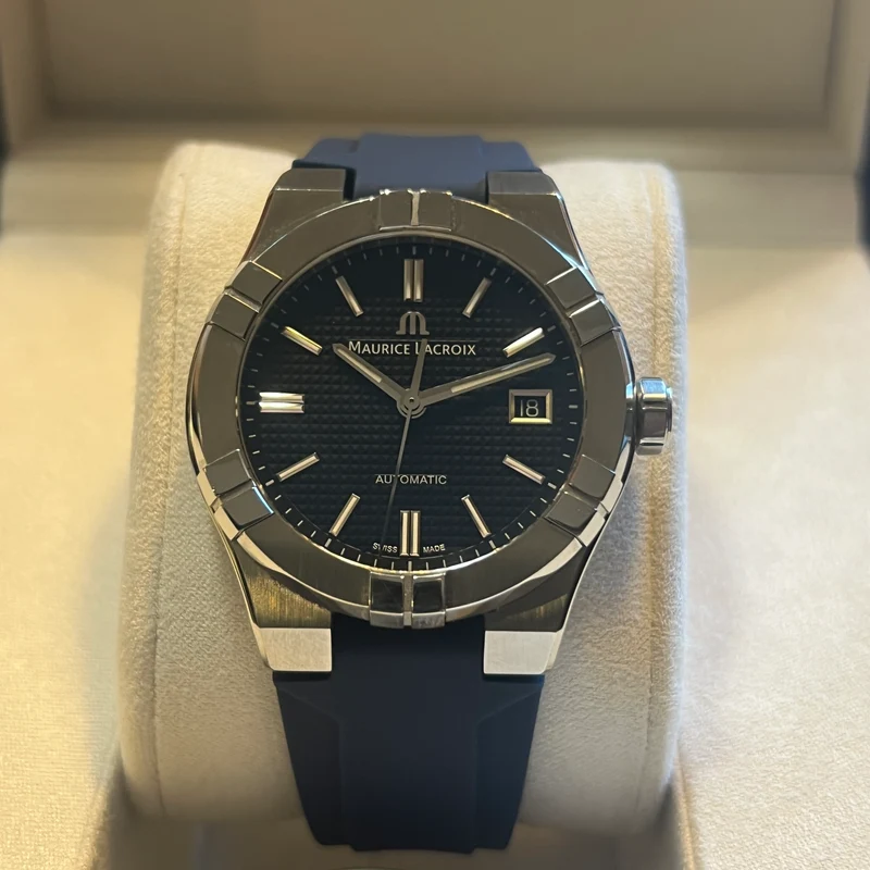 Maurice Lacroix Ensemble complet automatique Aikon AI6007-SS001-330-1