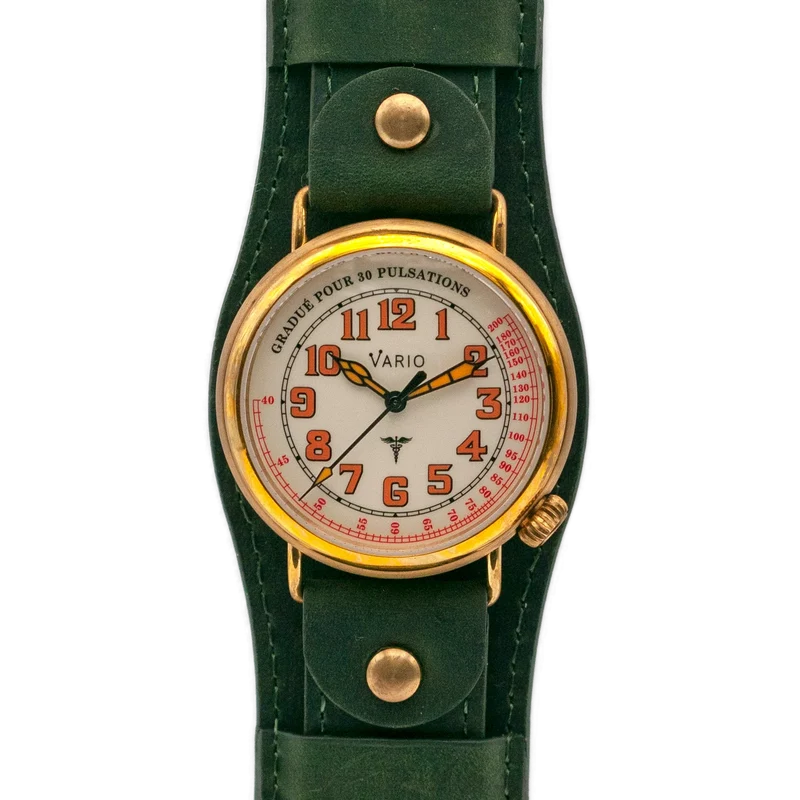 Montre Vario 1918 Medic en laiton avec cadran crème et luminescent orange