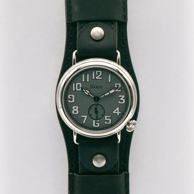 Vario 1918 Trench avec cadran gris et luminescent blanc