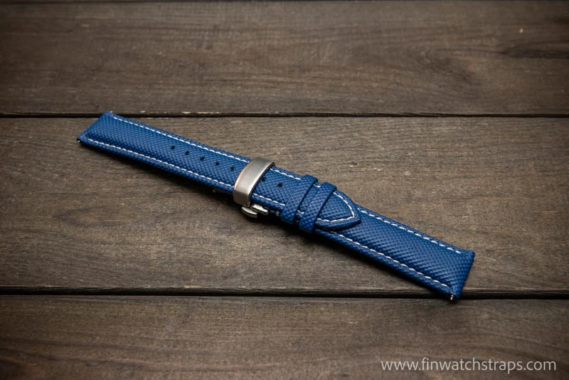 Sailcloth water-resistant watch strap 17-24 mm with deployment clasp.