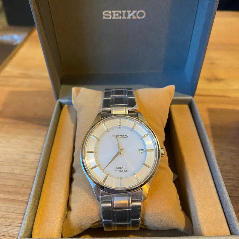 Seiko Ensemble complet d'autocollants solaires en titane pur SBPX101