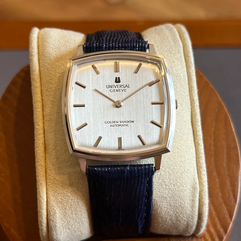 Universal Genève Golden Shadow Or Blanc 18 ct 33 mm