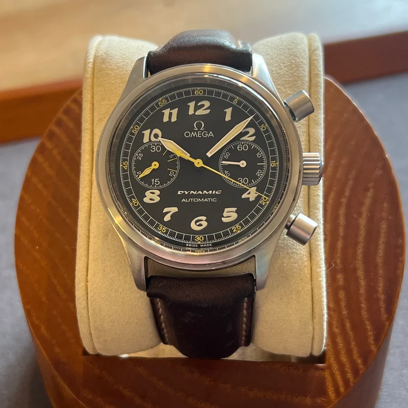 Omega Chronographe dynamique avec papiers 5240.50