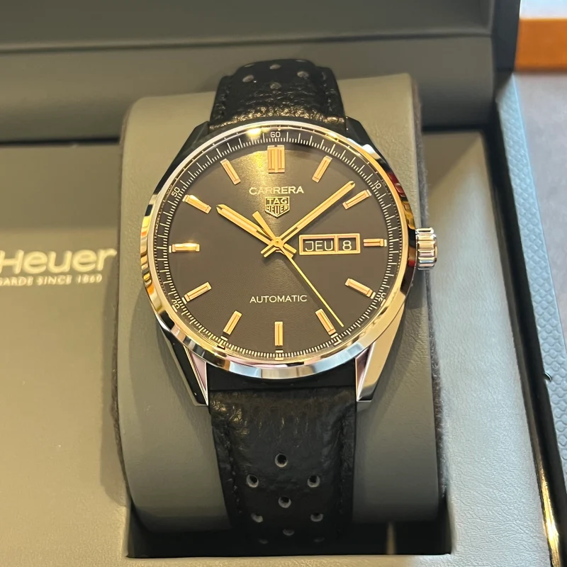 Coffret complet Tag Heuer Carrera Day-Date 10-2022 WBN2013.FC6503