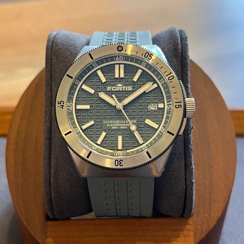 Fortis Marinemaster M-40 Cadran Gris F812.0005