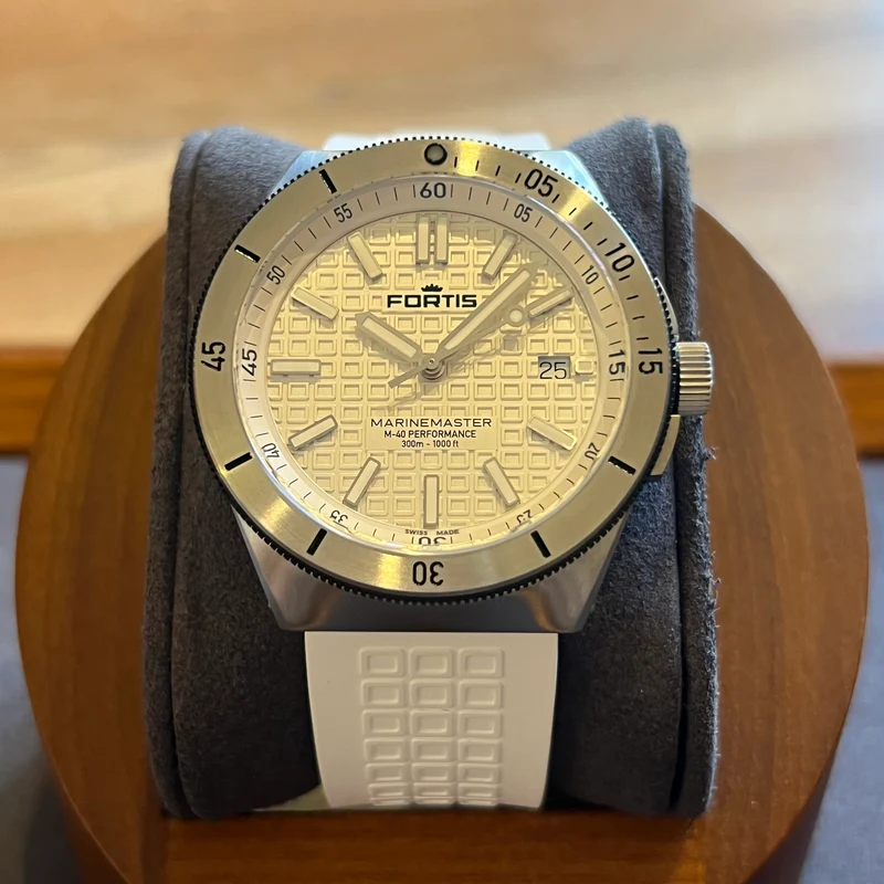 Fortis Marinemaster M-40 Cadran Blanc F812.0009