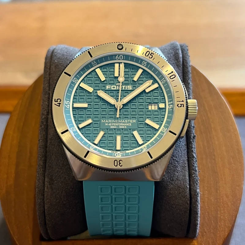 Fortis Marinemaster M-40 Cadran Bleu F812.0003