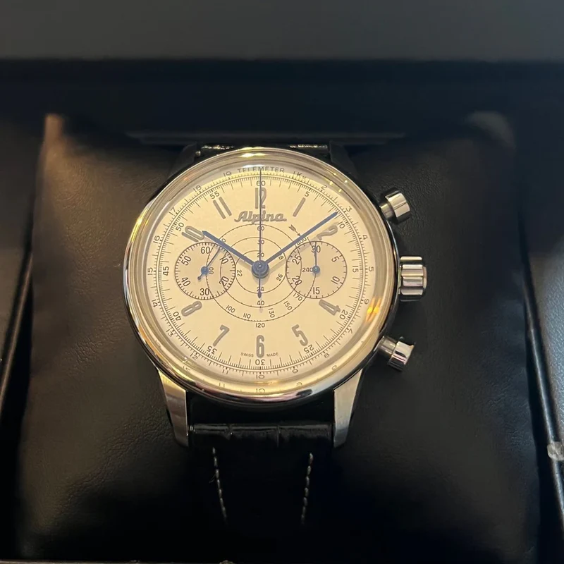 Montre chronographe Alpina 130 Heritage Pilot avec coffret complet AL860X4H4