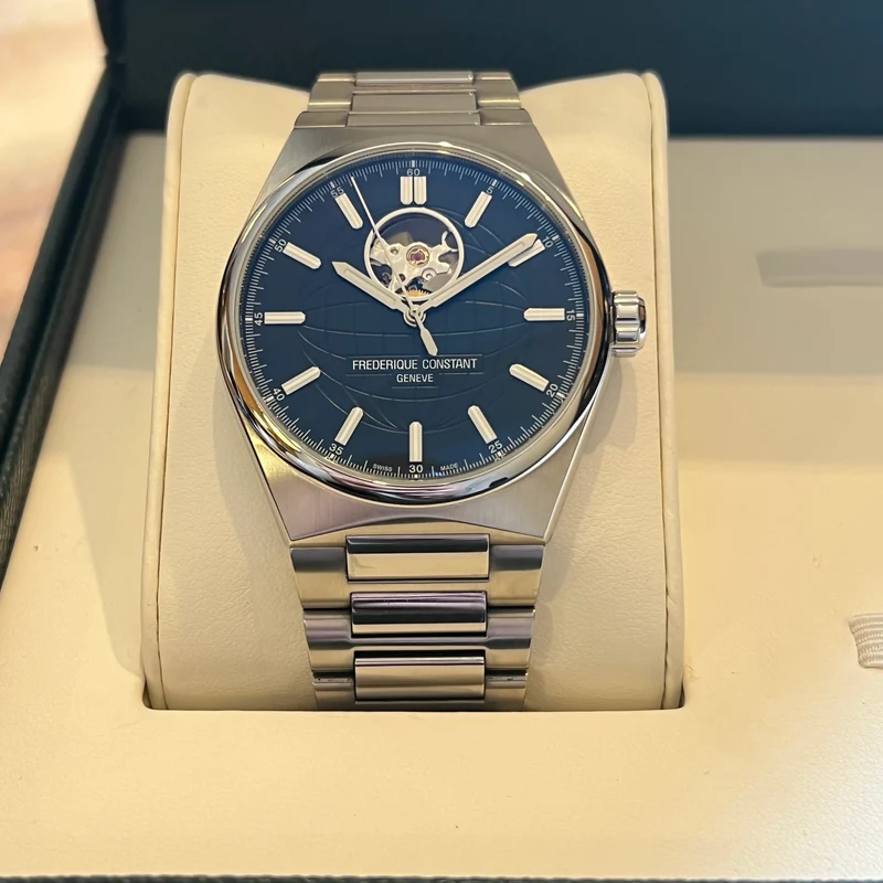 Coffret complet Highlife Heart Beat de Frédérique Constant FC-310B4NH6B