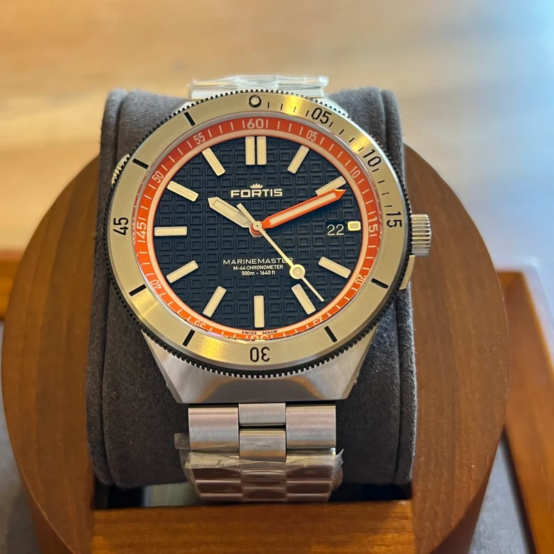 Fortis Marinemaster M-44 tout neuf F81200014