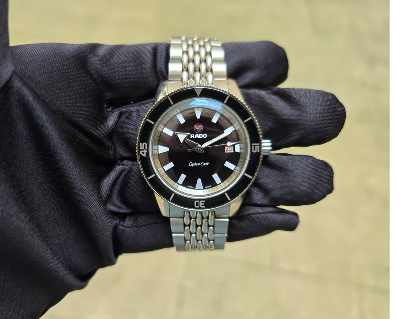Rado Captain Cook