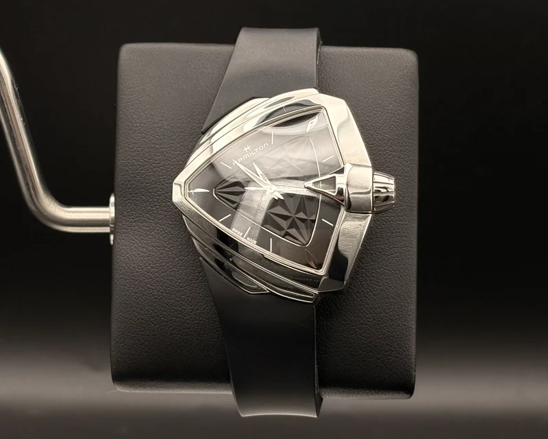 Hamilton Ventura Quartz Réf. H24251330