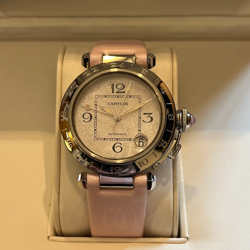 Coffret complet Cartier Pasha C Meridian GMT édition Noël W3107099