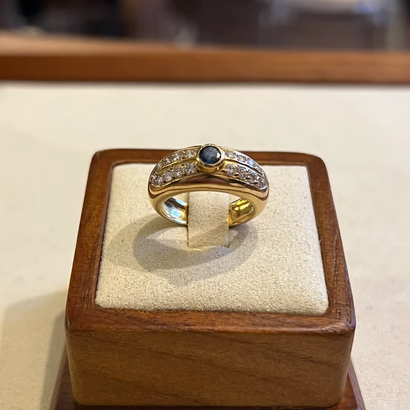 Bague Saphir Bleu Diamants Or Jaune 7.7g