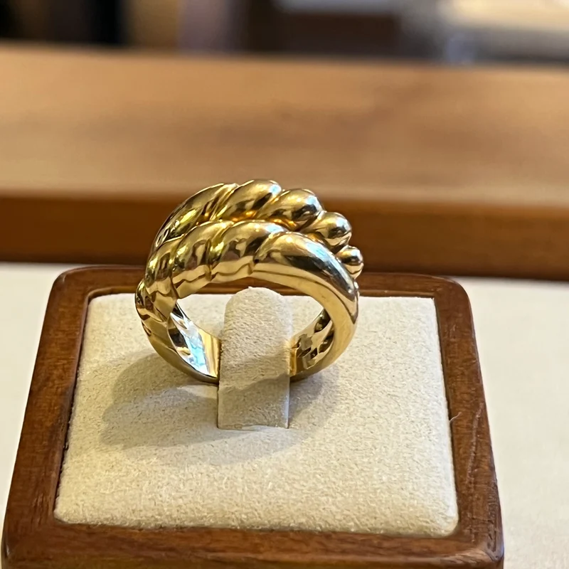 Bague Piaget en or jaune 12.7 g