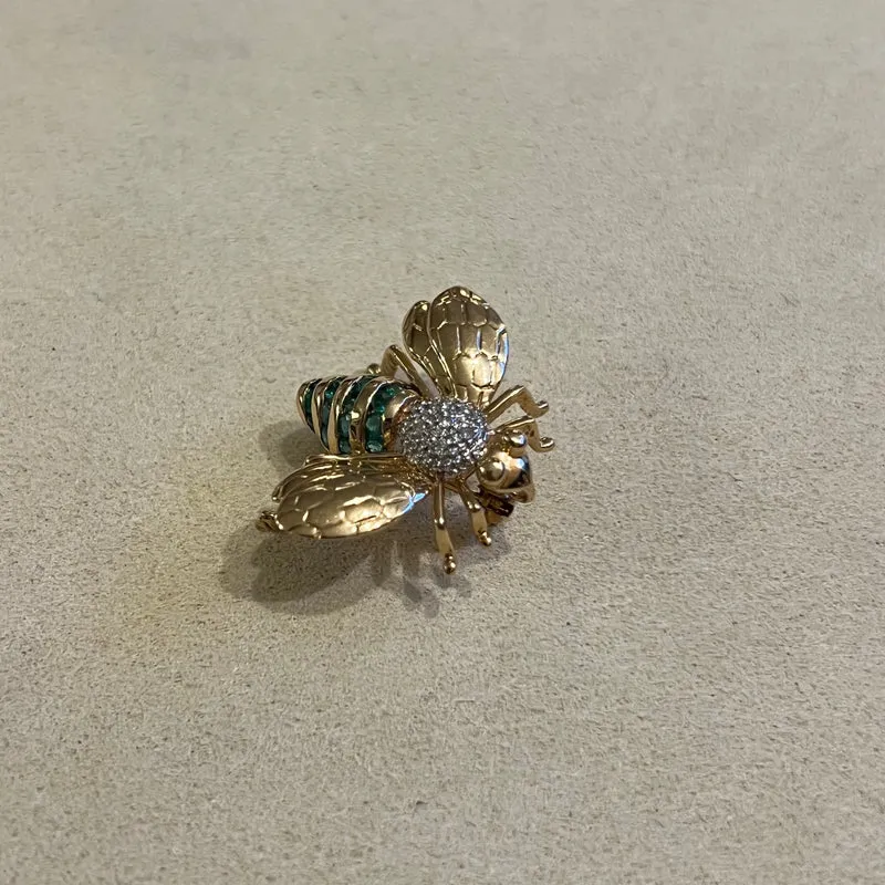 Broche Abeille Diamants Emeraude Or Jaune