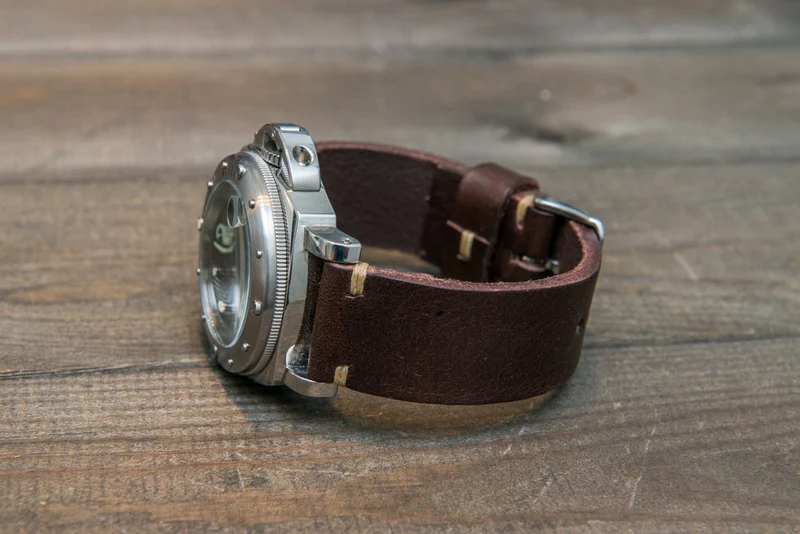 Italian bull leather watch strap 4 mm thick, Oily Brown Castagna, handmade in Finland - 16mm, 17 mm, 18mm, 19 mm, 20mm, 21mm, 22mm, 23 mm, 24mm, 25 mm, 26 mm.