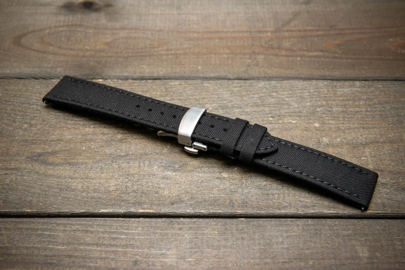 Sailcloth, Cordura military grade watch strap, Quick-release spring bars are installed, lined with Lorica eco-leather by FinWacthStraps® Deployment clasp installed.
