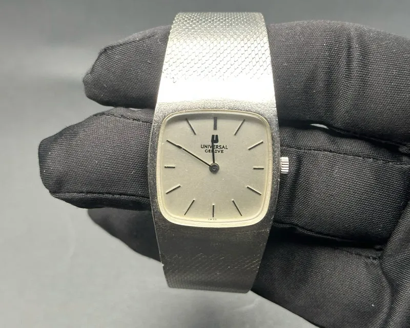 Universal Geneve cobra